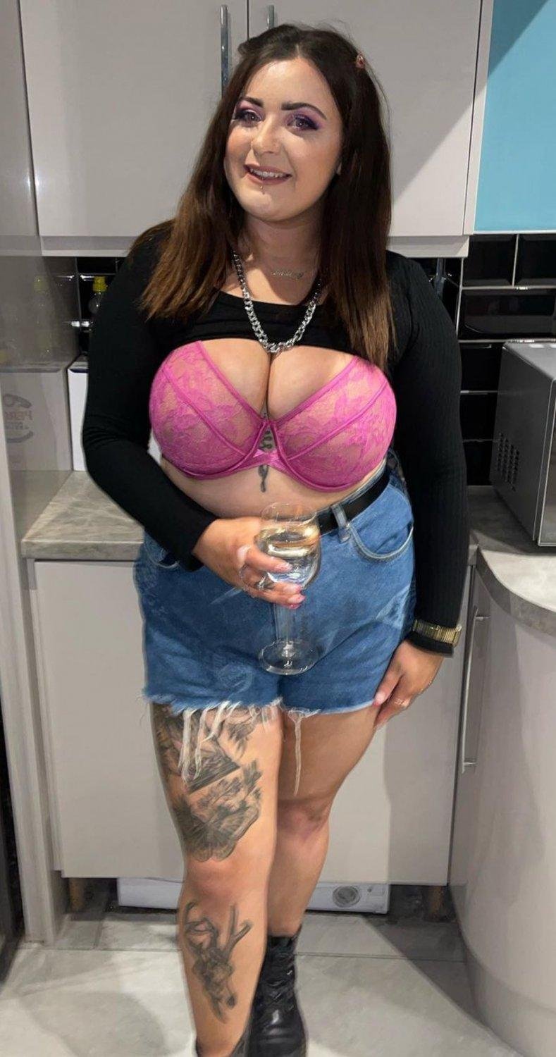 Huge Chav Tits #77JopsFz